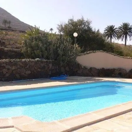 Sleeps 4 Pool Wifi Апартаменты