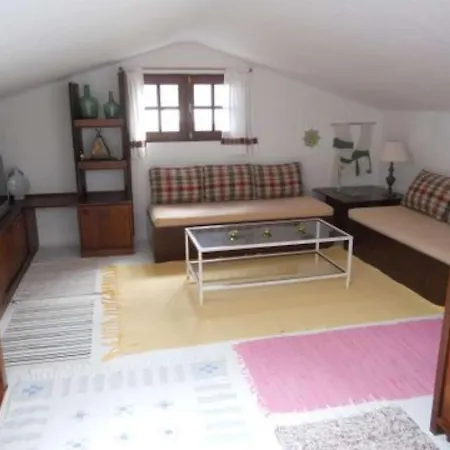 Appartement Sleeps 4 Pool Wifi
